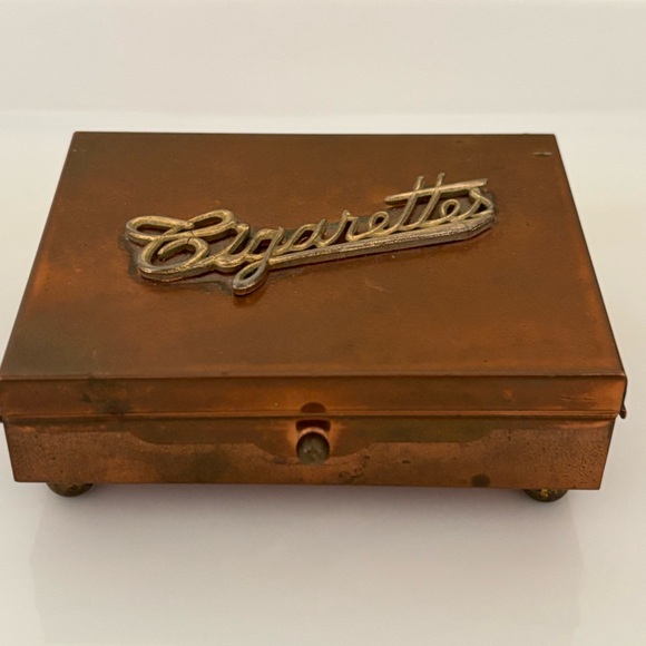Antique Copper Felt Lined Cigarette Box ****SOLD **** - Picture 2 of 15